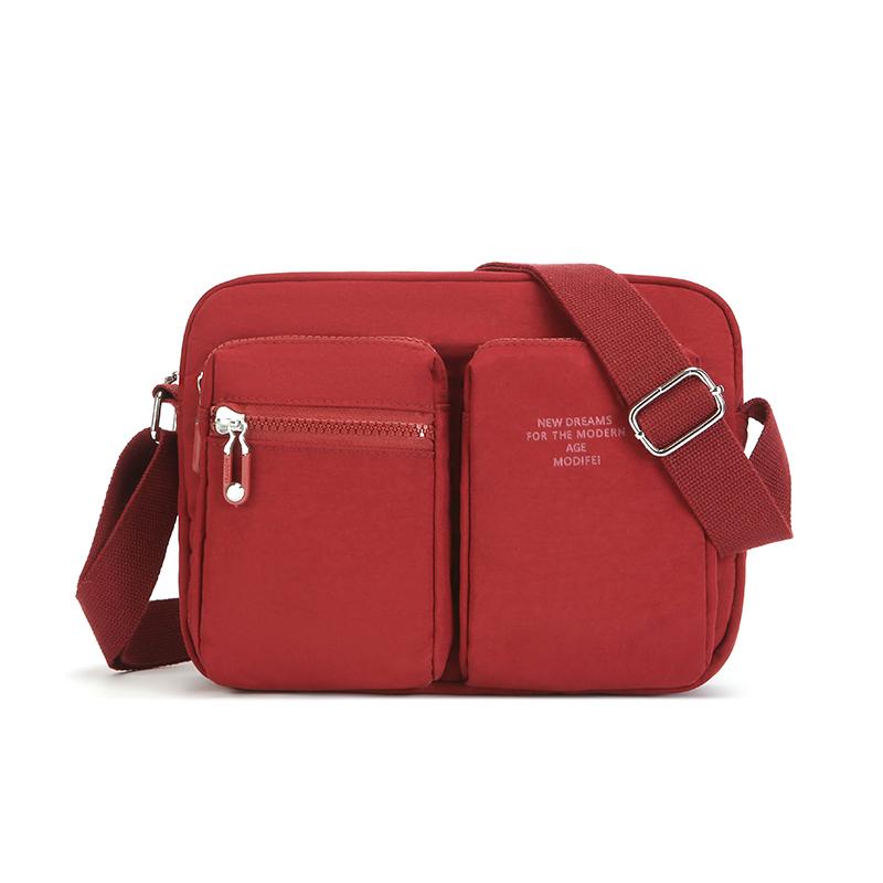 Women's Large Capacity Shoulder Bag Water-repellent Nylon Crossbody Bag Outdoor Handbag