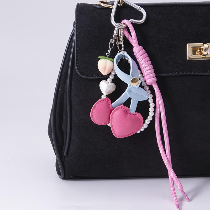 1 Pièce Mignon Amusant Résine Fruit Clé Chaîne Perle Série Cuir Cerise Pendentif Sac Accessoires Sac à Dos