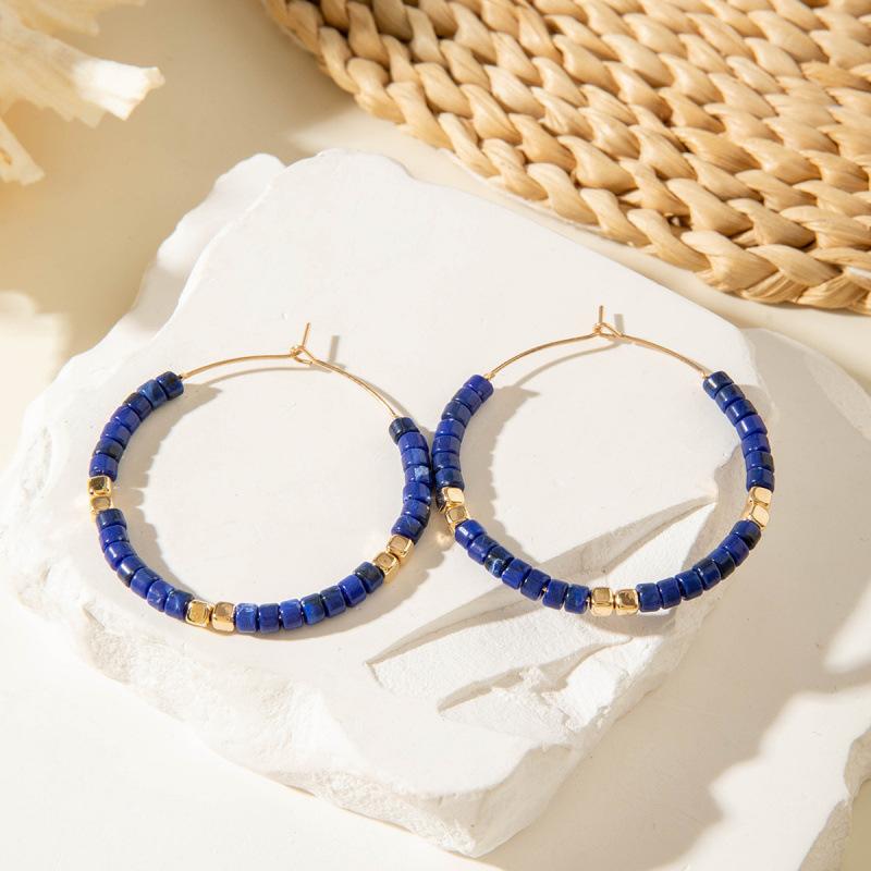 New light luxury French earrings, retro versatile earrings, resin colored gold bead jewelry