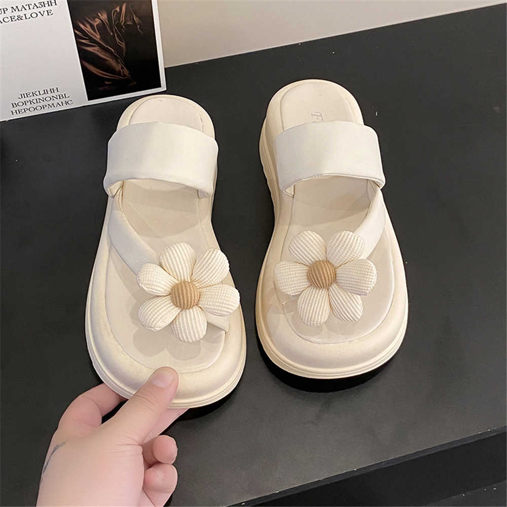 Fashion Bedrooms Lightweight Comfortable Woman Shoes Luxury Sandals Brand Woman Bedroom Slippers Sneakers Sports Luxury Brand