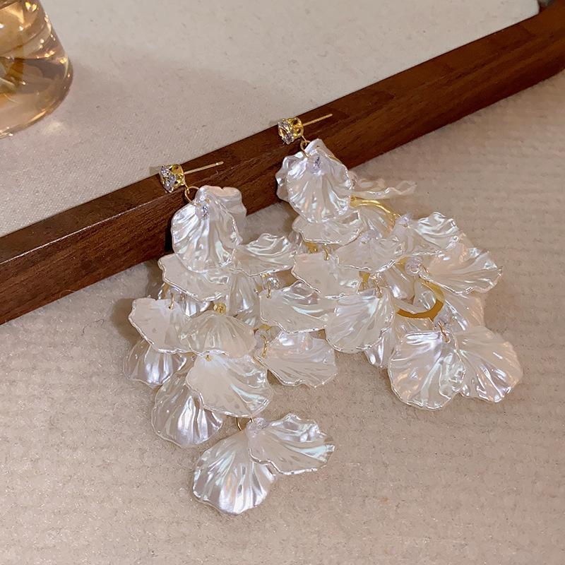 White Pearl Shell Zircon Tassel Earrings Fashion French Elegance Temperament Earrings Daily Versatile Earrings