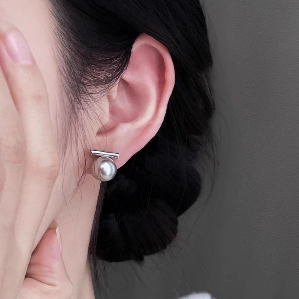 Temperament Shijia hemp gray pearl stud earrings cold wind earrings personalized versatile earrings