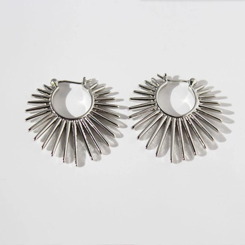 

New Trending French Metal Sunflower Hoop Earring Party Texture Elegant Geometry Cheap Earrings Female Fashion Zircon Woman Gift