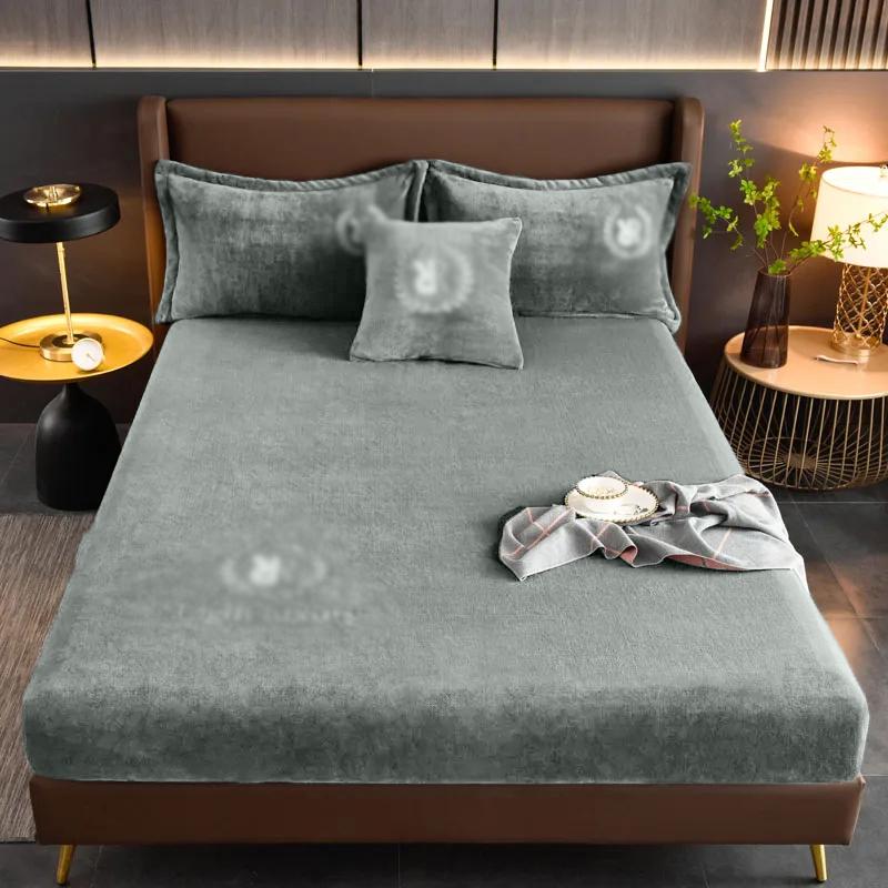 Solid Color Velvet Bed Sheets Warm Adjustable Fitted Sheets For Home Double bed sheets Not Fading  Machine Washable Bedspreads