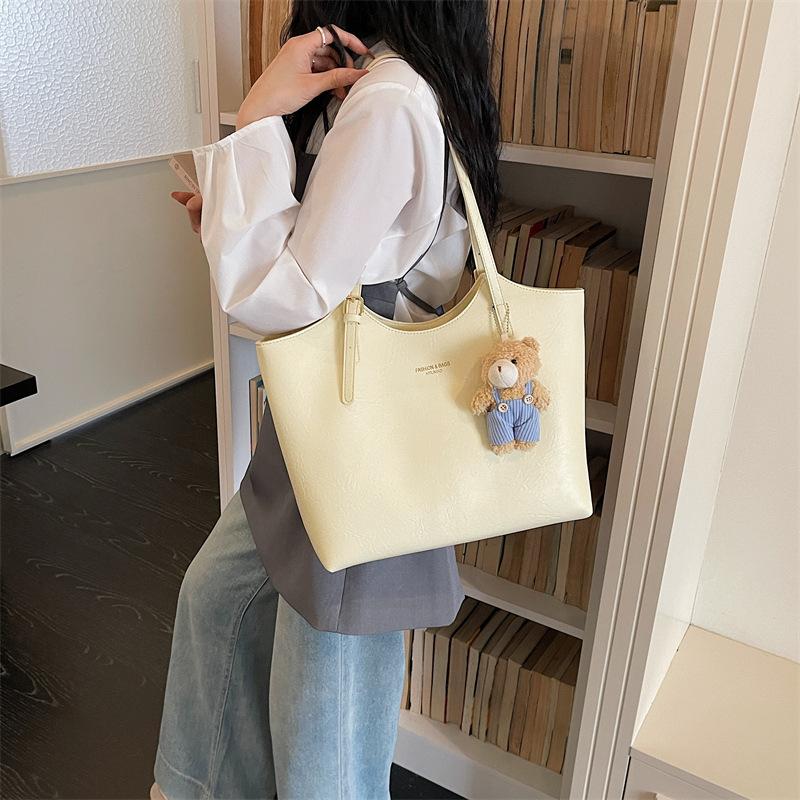 Niche Design Solid Color Casual Armpit Bag Large Capacity Handbag Women'S Fashion Commuter Shoulder Tote Bag