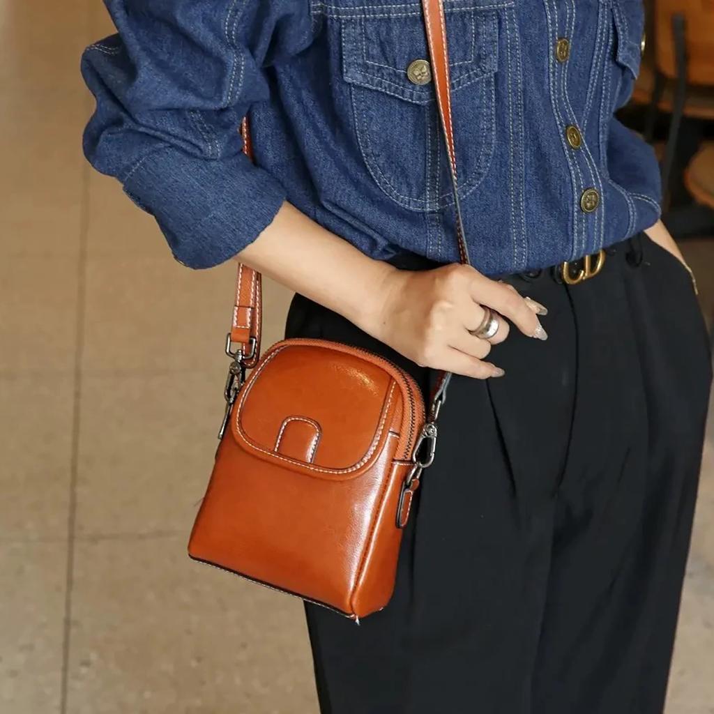 Simple Design Oil Waxing Split Leather Women Phone Bag New Retro Style Single Shoulder Mini Crossbody Bag Fashionable Small Bags