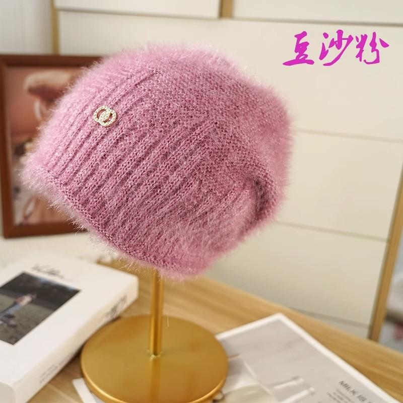 Women's Winter Hats, Girls' Warm Thick Hats, Outdoor Headwear, Knitted Hats, New Elastic Striped Women's Daily Hats with Straps