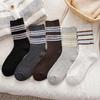 Socken Mittelhohe Socken Saison Warmes Fleece Verdickte Wollsocken Retro Flockstreifen Internet-Berühmtheit Stacking Socken