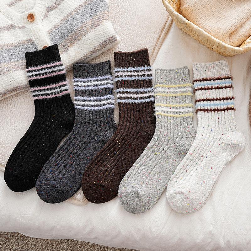Socken Mittelhohe Socken Saison Warmes Fleece Verdickte Wollsocken Retro Flockstreifen Internet-Berühmtheit Stacking Socken