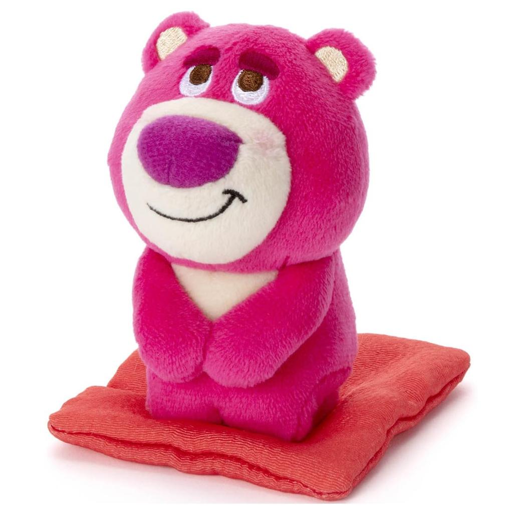 Personaj Pixar Lotso, o jucărie de pluș de aproximativ 9 cm înălțime