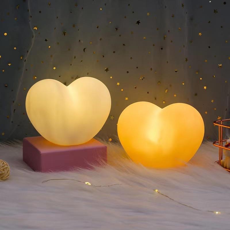 Luce Notturna a Forma di Cuore d'Amore Luce d'Atmosfera Comodino Camera da Letto Luce per Dormire Luce Notturna Morbida Decorazione da Tavolo