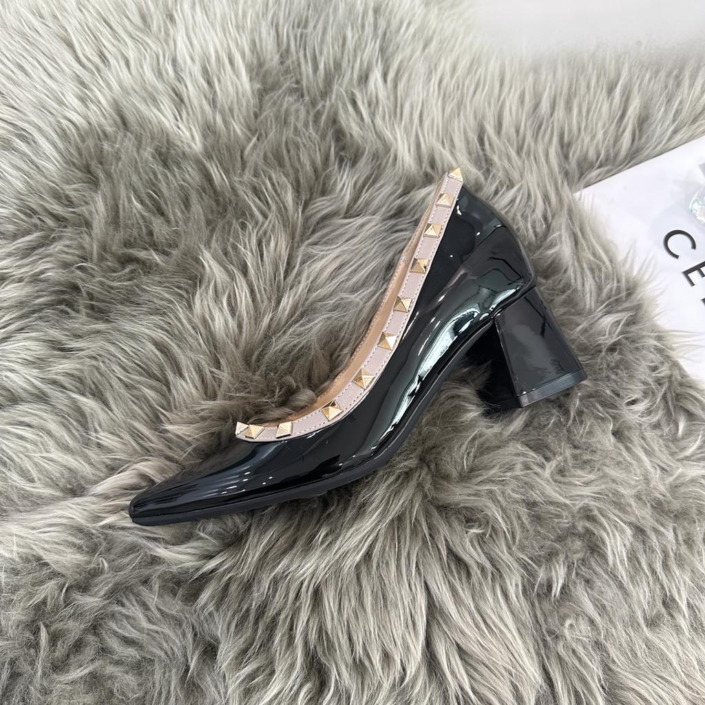 Nieten dicker Absatz plus Innenhöhe 8cm Mode klassisch flacher Ausschnitt spitz Lackleder Temperament High Heel Einzelne Schuhe Damen Pendeln OL