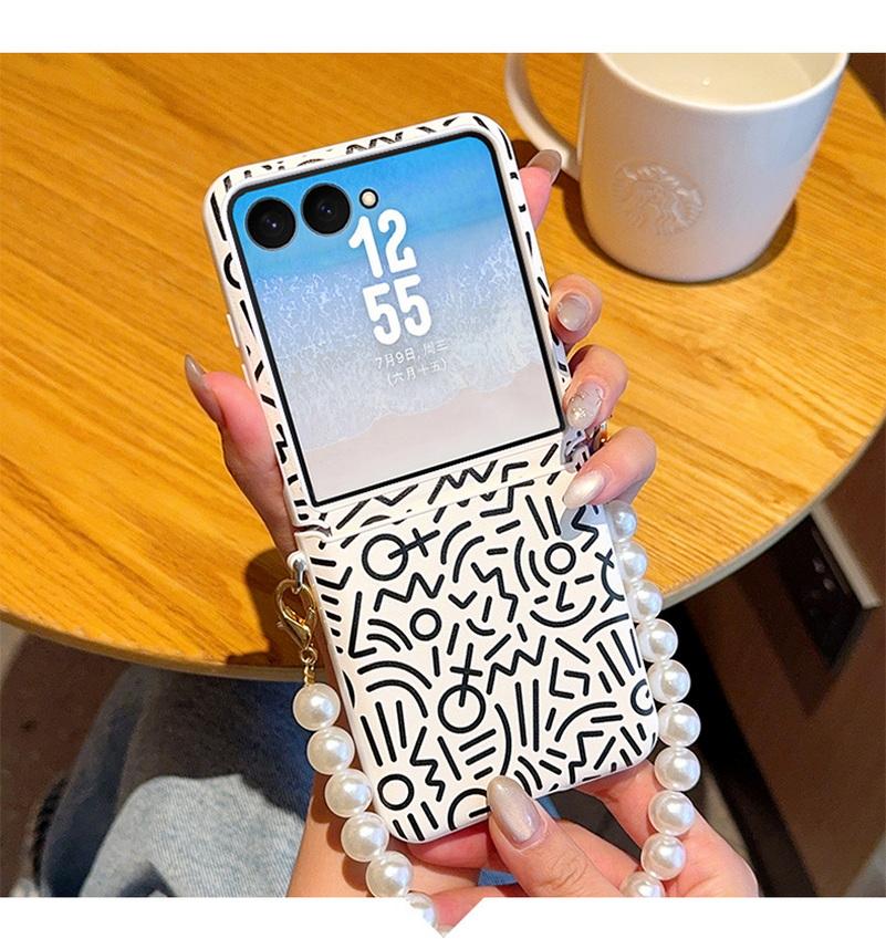 

All-inclusive Graffiti Side Buckle Pearl Strap Protective Case For Samsung Galaxy Z Flip 7 flip7 Protect Cover Galaxy Z Flip7
