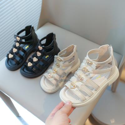 Mädchen Sandalen Kinder Strandschuhe Kinder Gladiator Sandalen mit Herz Metallschnalle Dekoration Reißverschluss hinten mit Spitze Prinzessin 2024