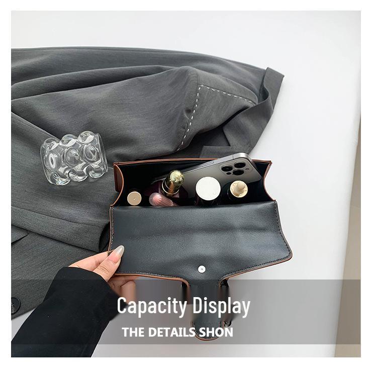 Modna kwadratowa torebka crossbody na łańcuszku damska 2025