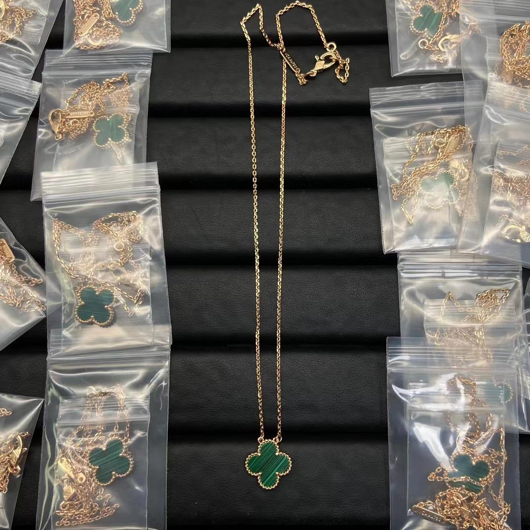 

Ожерелье-клевер с четырьмя лепестками, цепочка для ключицы, натуральный перламутр, двусторонний кулон, женское ожерелье из красного агата gold зелёный