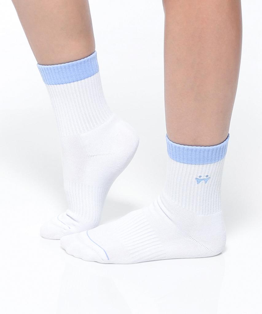 THUMBTOE Baby Blue Sports Cushion Crew Socks Seamless Socks