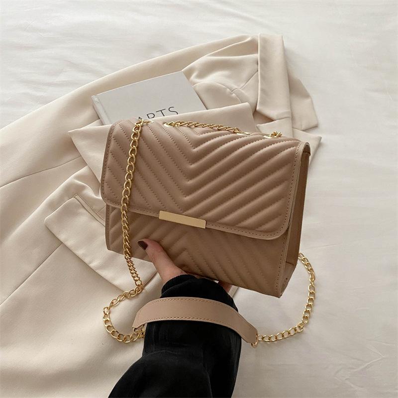 Módna taška cez rameno s prelisom, jednoduchá retiazka, letný štýl, tento rok populárna, retro, na dochádzanie, crossbody, malá štvorcová taška