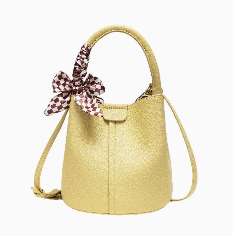 2024 Summer Women's Small Bucket Handbag: Niche Design, High-End Commuter Crossbody Bag