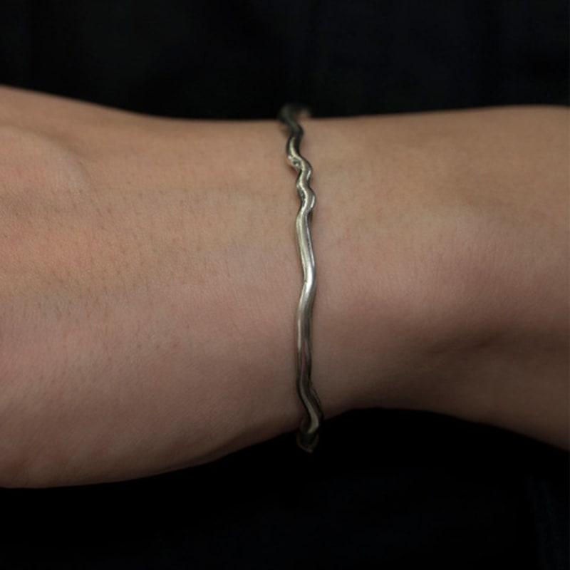 HARANG HR 237B_Silver Bangle Bracelet