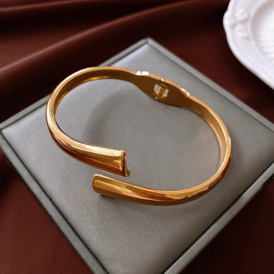 Minimalist Metal Grid Bracelet - European & American Fashion Niche, High-end Style Hand Jewelry