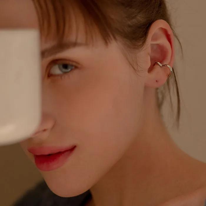 Lovely Mood Heart Point Ear Cuff SHEC0026
