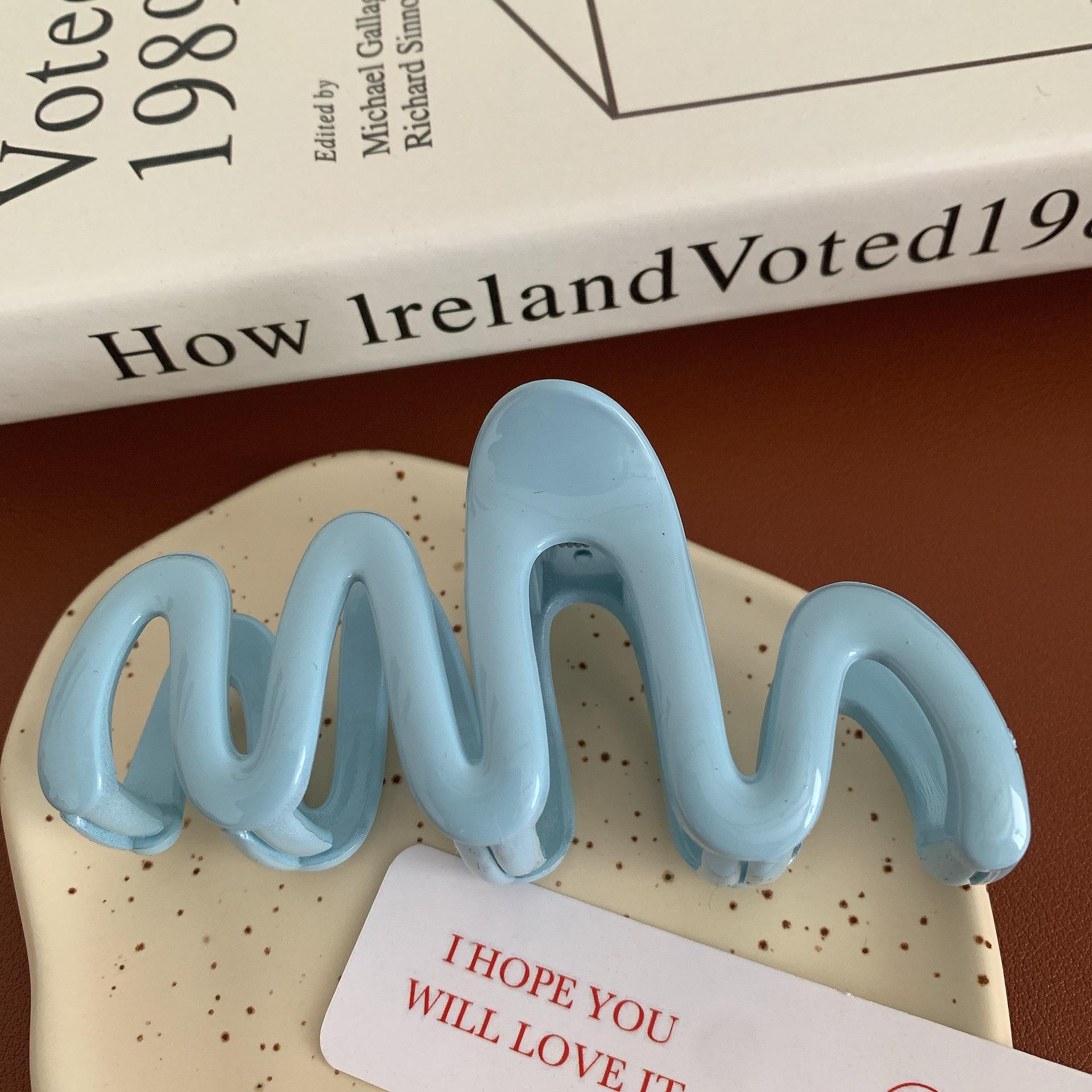 

Волнистые заколки-клешни краба женские корейские пластиковые заколки для волос в форме акулы геометрия высокий хвост заколка шпилька для волос для девочек аксессуары для волос синий