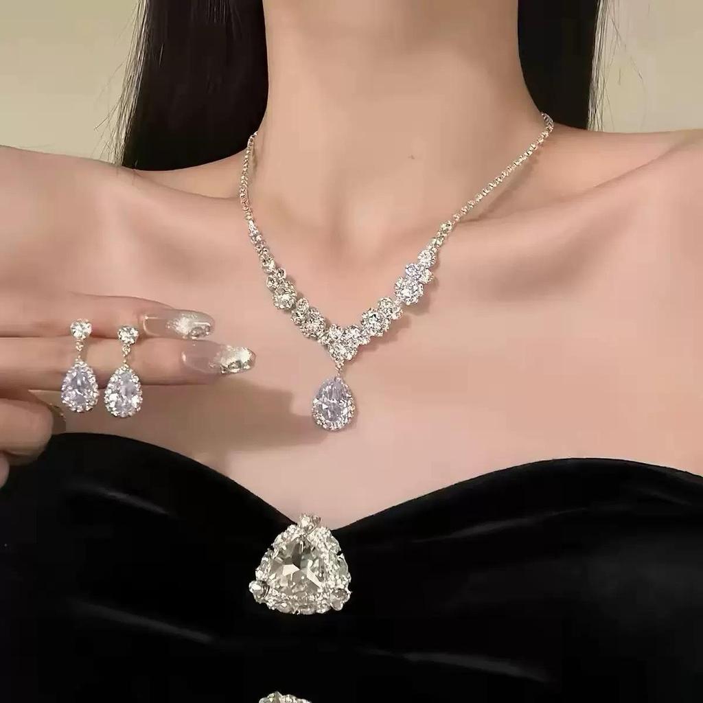 Elegant Waterdrop Diamond Tassel Necklace and Earrings Set for Women