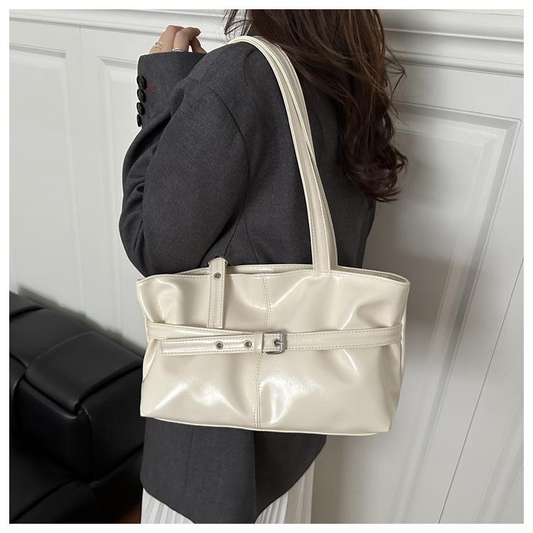 Chic Faux Leather Tote Bag for Women Large Capacity Commuter Shoulder Handbag