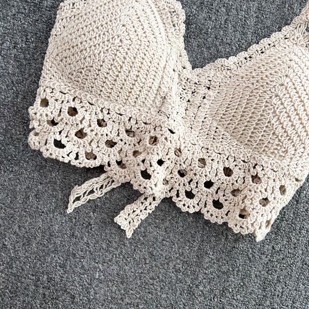 Tassel Crop Tops Retro Wild Hollow Perspective Sexy Spaghetti Strap Tanke Top Women Built In Bra New Back Lace Halter Neck