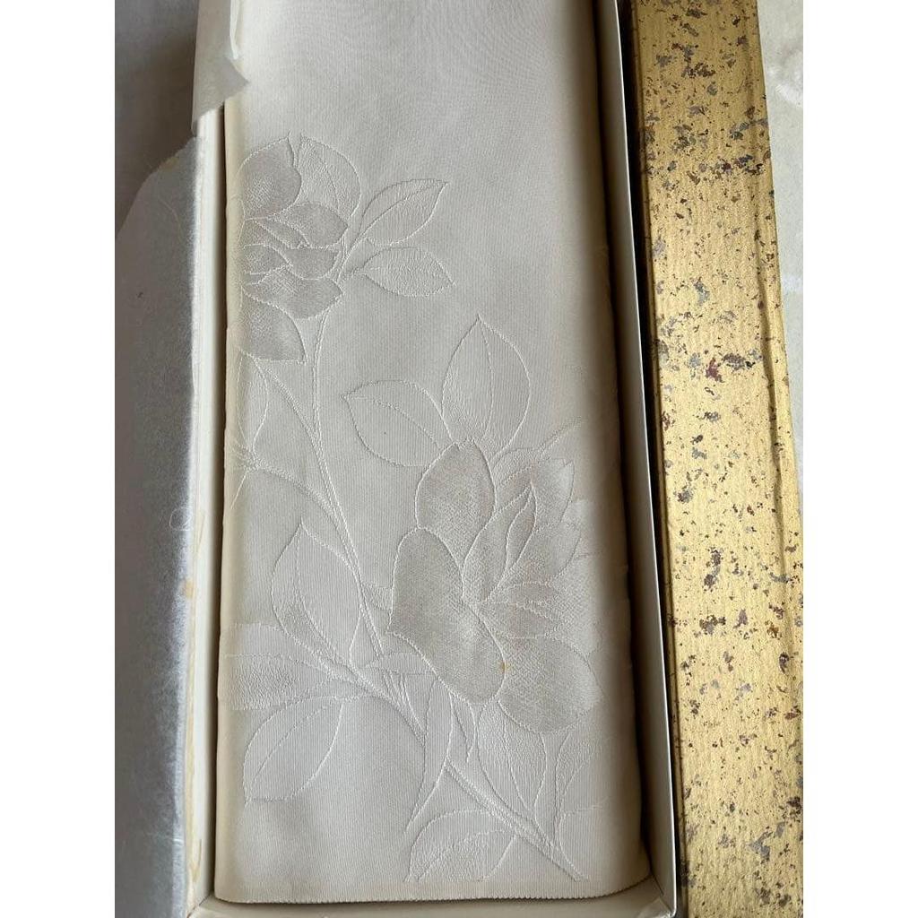 Used oh!Tango chirimen silk fabric with floral embroidery