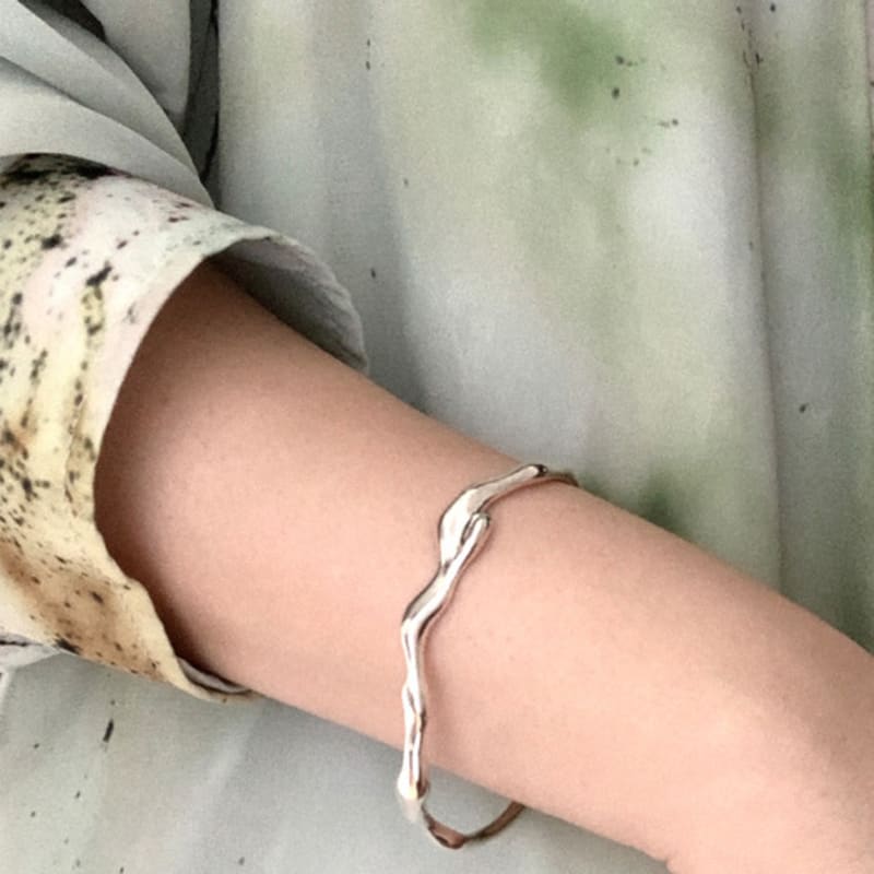 

ЯКАМ. ХВИЛЯСТИЙ БРАСЛЕТ silver