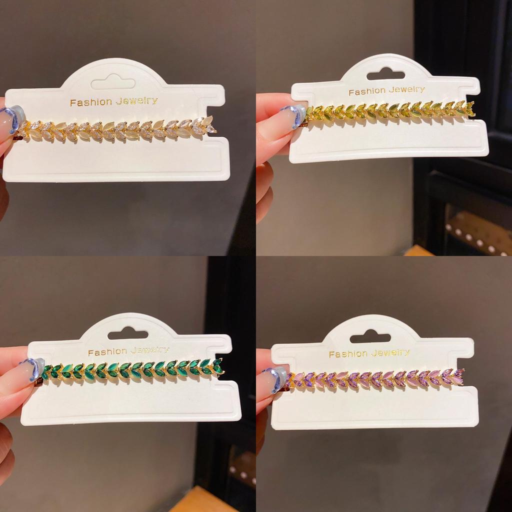 Light Luxury Zircon Flower Bracelet For Women With Copper Material And Wheat Pattern