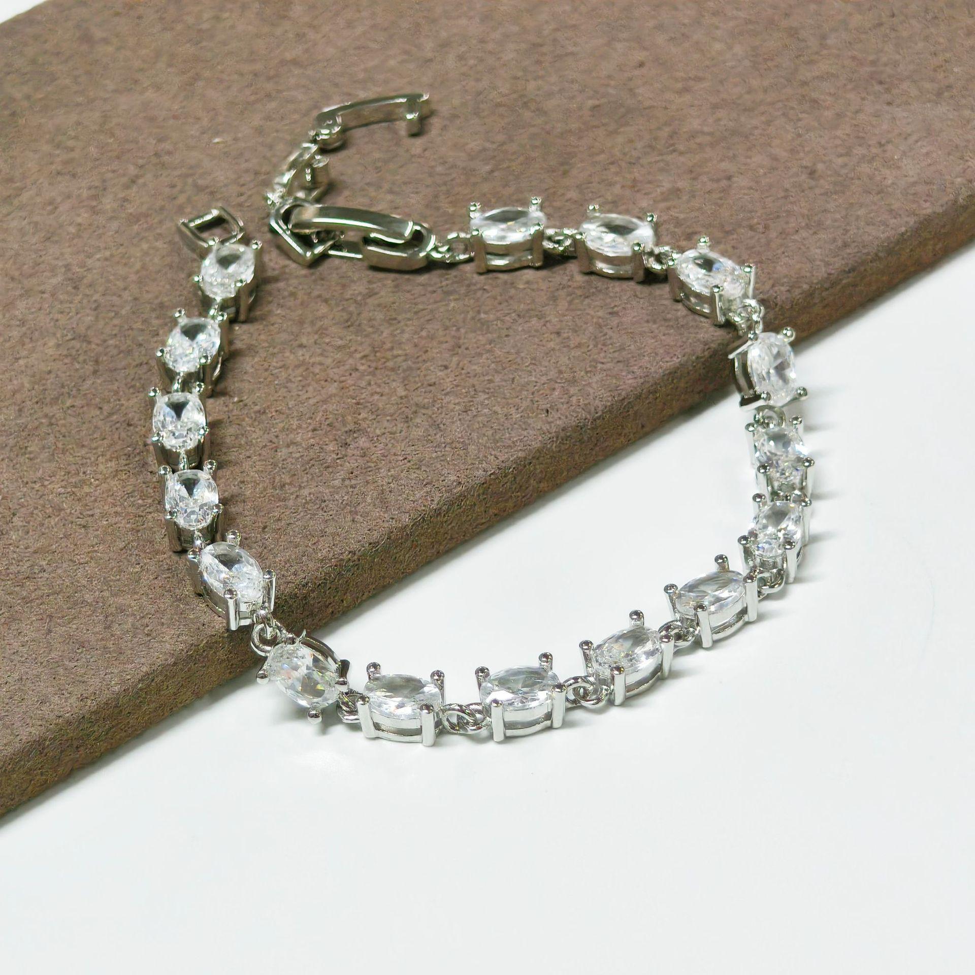 

Gusen Jewelry: Женский тонкий золотой браслет с разноцветными цирконами-самоцветами, в корейском стиле и стиле инс.