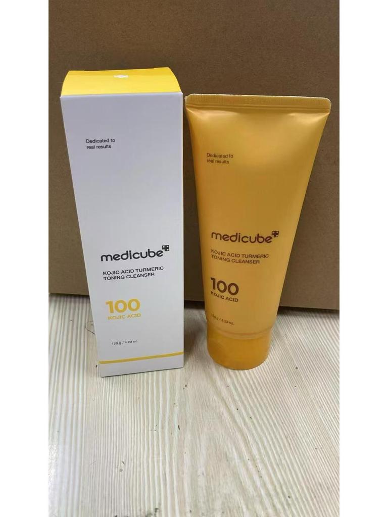 Kim Hee-sun's Medicube Kollagen Hautpflege-Set – Ampulle, Serum, Sonnenschutz, Gesichtsreiniger, Schlammmaske