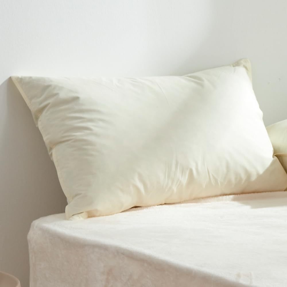 Pillow, feather pillow, hotel-quality sleep pillow, 43cm x 63cm, for a good night's sleep