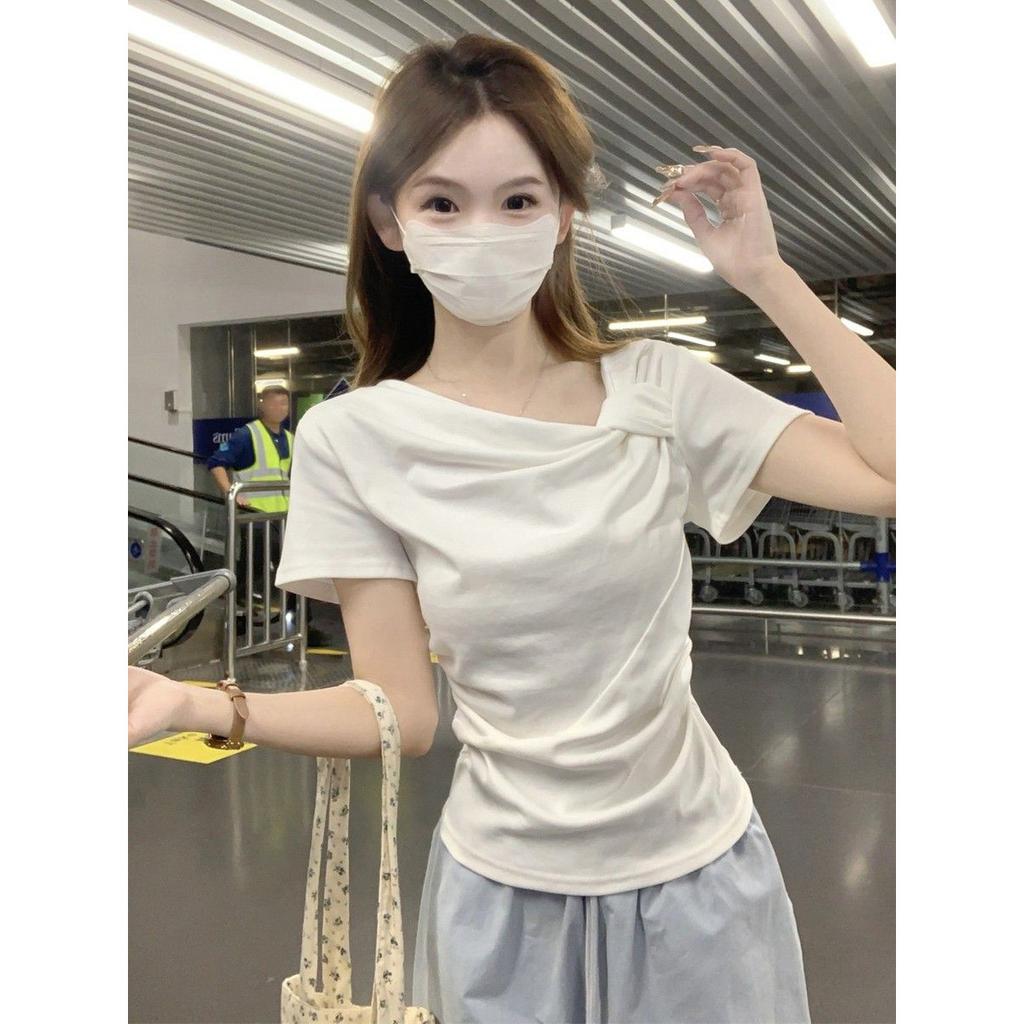 Sweet short-sleeved T-shirt for women's summer new Korean design straps for girls to wear slim-fitting bottoming shirt