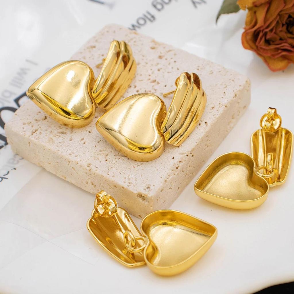 Gold Color Heart Stainless Steel Stud Earrings Hypoallergenic Light Luxury Jewelry for Women for Daily Party