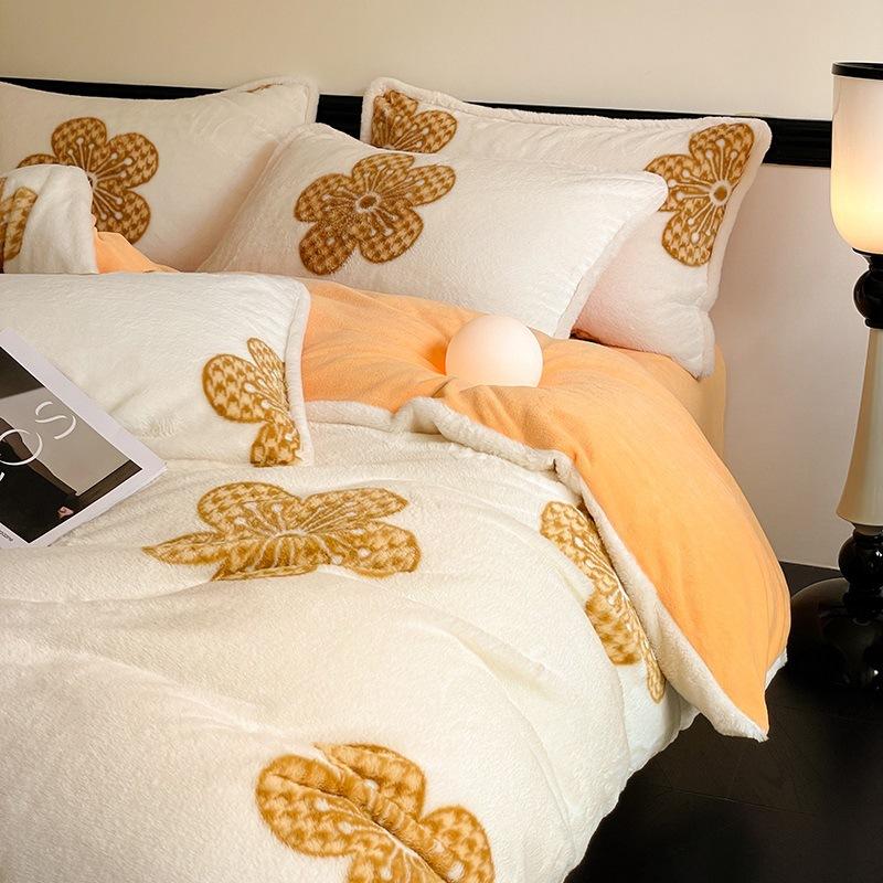 Thickened Milk Fleece Bed Four-Piece Set, Fleece Bedding Coral Flannel Quilt Cover, Bed Sheet, Human Bed Hat Three-Piece Set