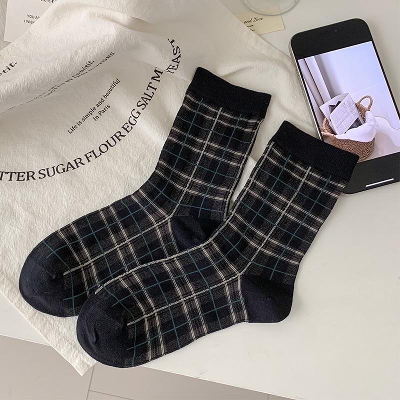 Japanese-British Retro Plaid Mid-Calf Socks for Women - Autumn/Winter, Versatile for Commute & Birkenstock Shoes