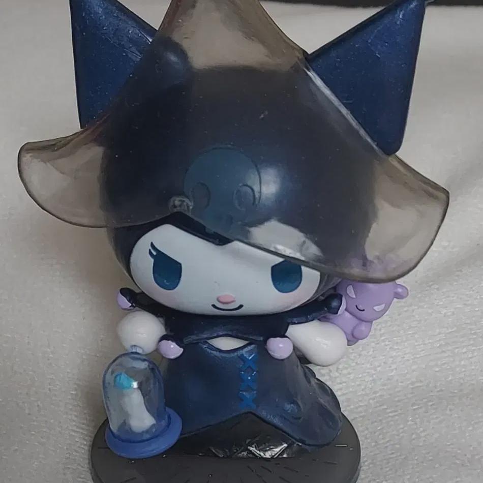 

Kuromi Figures