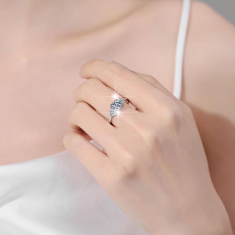 Jewelry GRA Certificate S925 Sterling Silver Four Claw Ring 1CT VVs1 Moissanite Wedding Engagement Ring for Woman