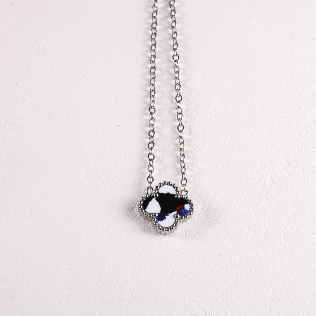 Kleeblatt-Halskette mit hochwertigem Temperament, Schlüsselbeinkette, Halskette