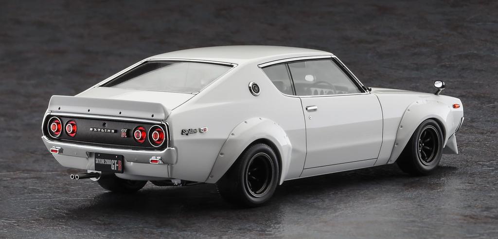 Hasegawa Nissan Skyline Racing Custom Plastic Model Kit 20772 1/24 2000GT-R (KPGC110) (Car)
