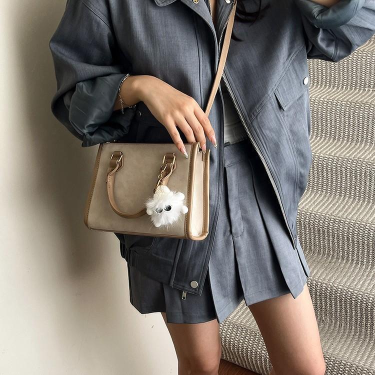 Trendy women's bags, shoulder messenger bags, new portable bucket bags, small bags.