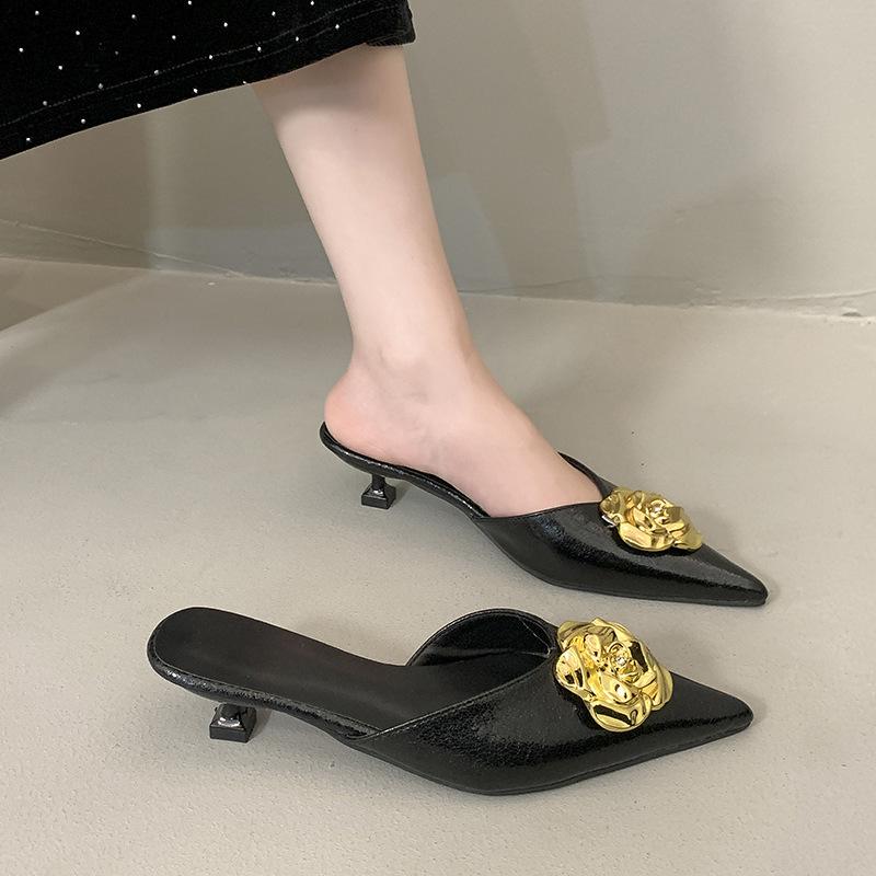 

2025 лето новые шлепанцы женские носить сандалии на низком каблуке металлическая пряжка острый носок тонкий каблук средний каблук сумка голова полушлепанцы женские 40 чёрный