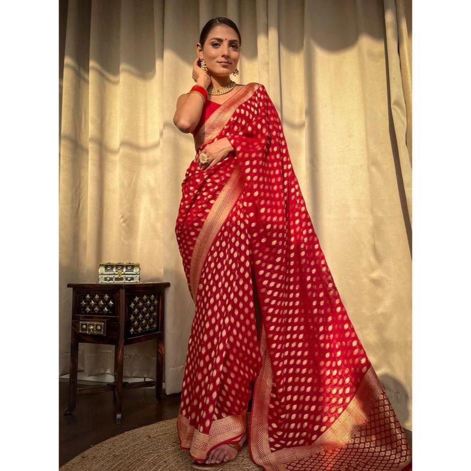 Royal Banarasi Soft Silk Saree – Timeless Zari & Jacquard Elegance красный