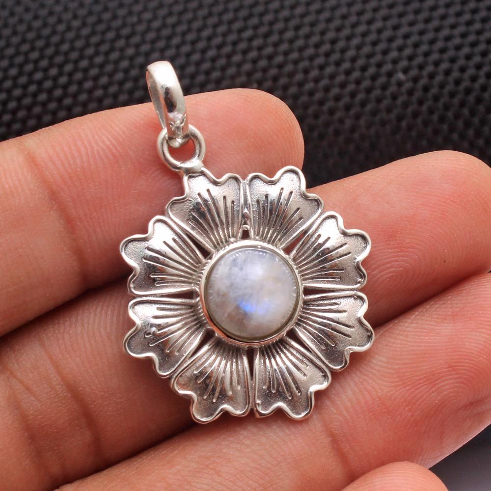 Labradorite Silver Pendant, Reiki Pendant, Crystal Healing Pendant, Flower Pendant, Silver Pendant, 925 Sterling Silver Handmade Jewelry