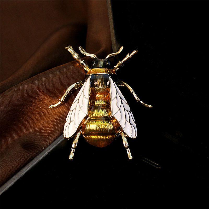 

2021 Japanese Street Fashion Brand Popular Personalized Yellow Green Bee Insect Yellow(Sjxz-0066 a)