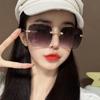 Korean Fashion Frameless Sunglasses Female Square Frame Sunglasses Women/Men Retro Gradient Beach Sunglasses